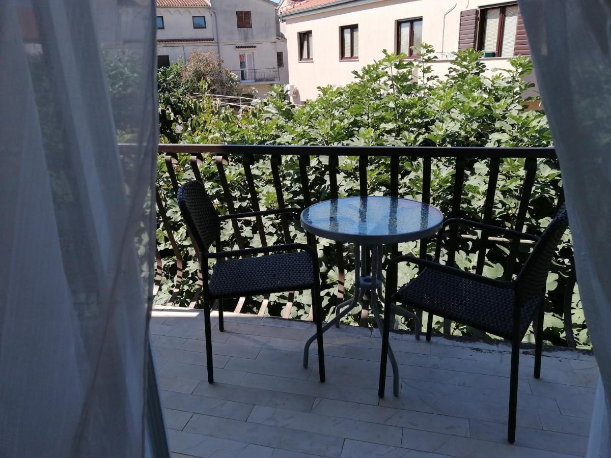Apartments Stjepic Sukošan Extérieur photo