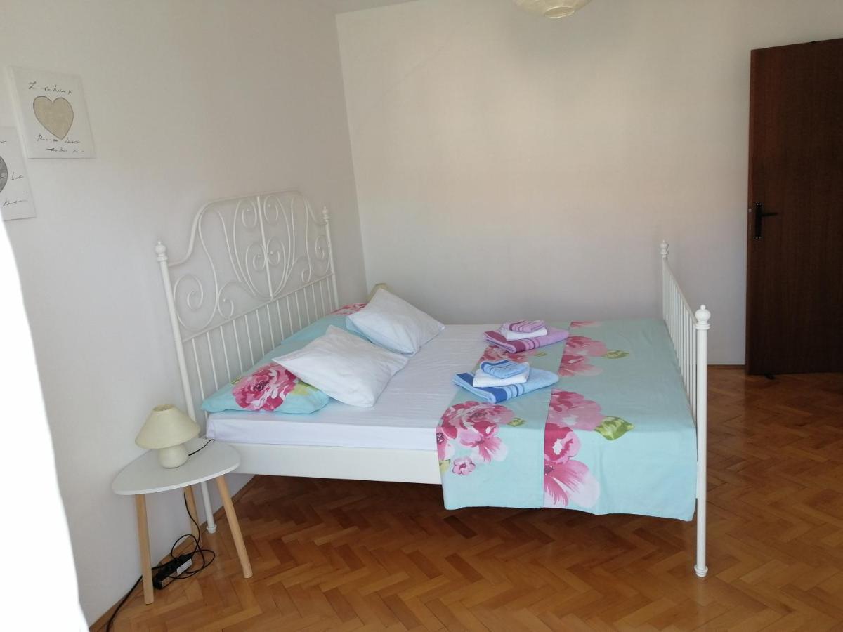 Apartments Stjepic Sukošan Extérieur photo
